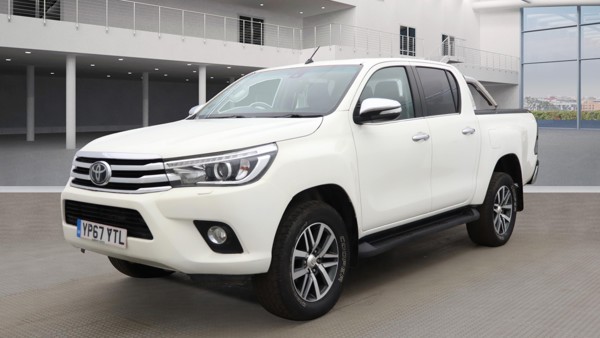 TOYOTA Hilux